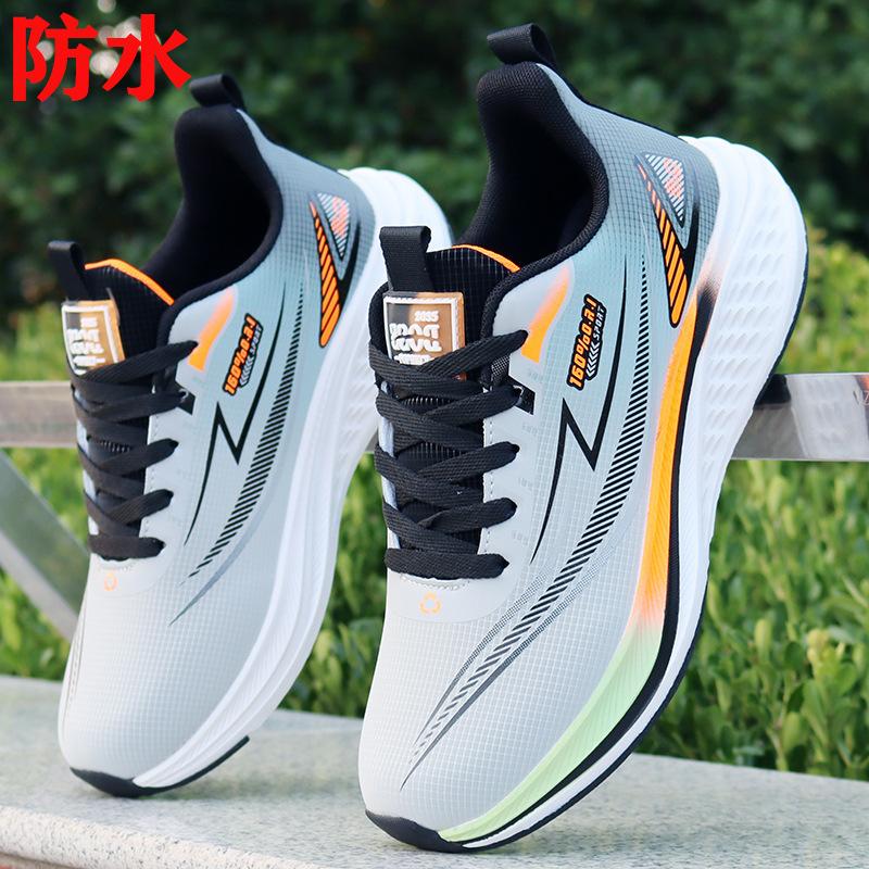 Scarpe da corsa estive nuove in rete traspirante, leggere, ammortizzanti, con ritorno di energia, scarpe sportive, ultra-leggere, per studenti, casual, alla moda