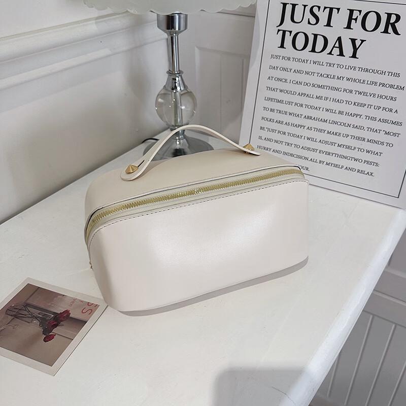 Portable Large Capacity Cosmetic Travel Bag