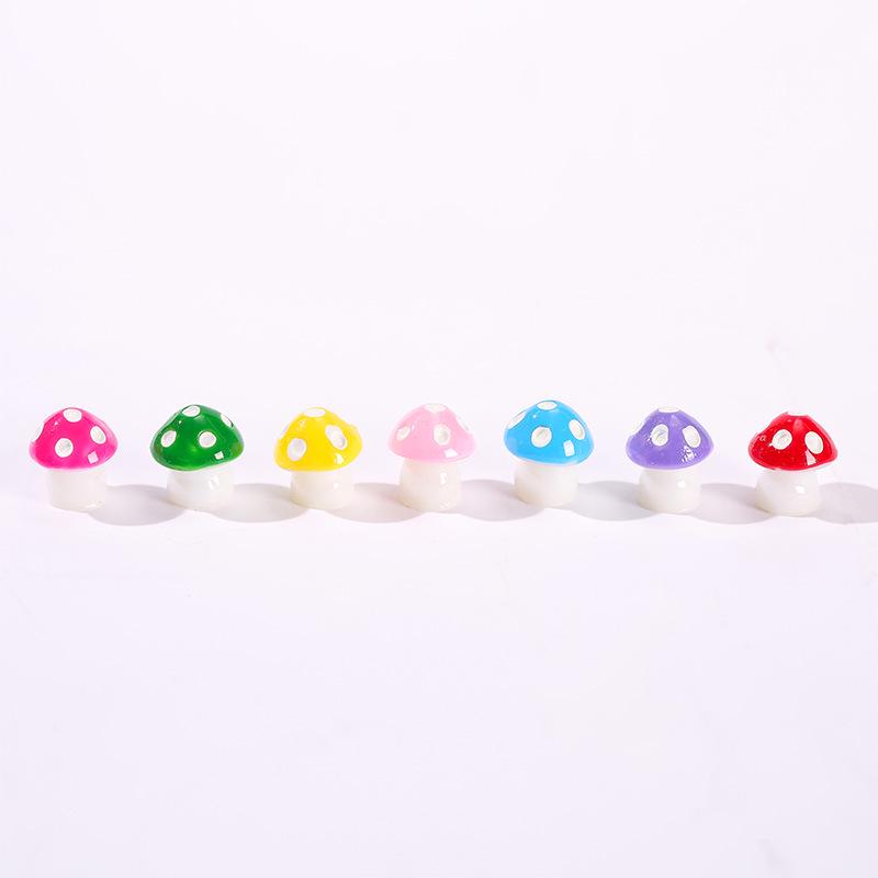 Resin Miniature 6-Color Mushroom Ornaments for DIY Jewelry and Micro Landscapes