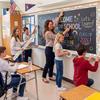 Carta Colorata Bordo Ondulato Adesivi Decorativi per Lavagna Nera per Bacheca Scolastica Festa in Casa