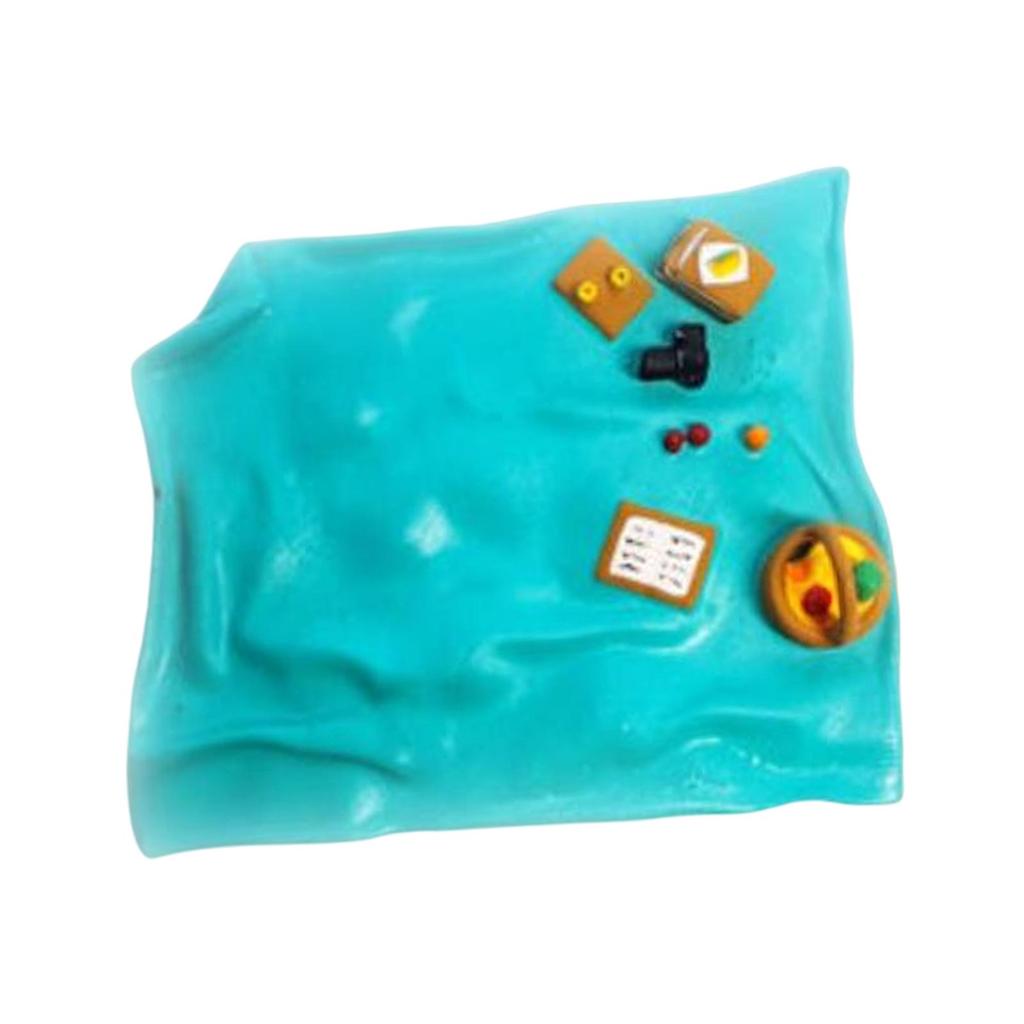 1:64 Scale Picnic Mat Miniature Blanket Beach Model Resin for Model Train DIY Projects Diorama Scenery Architecture Model Layout