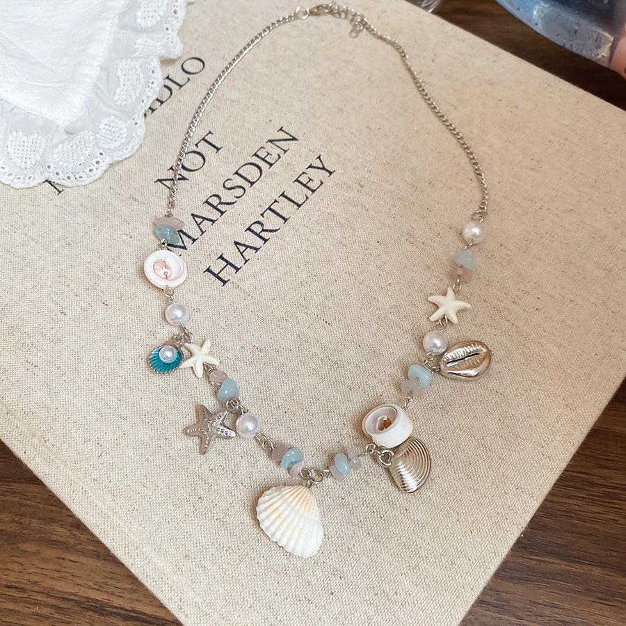 European and American Retro Color Shell Pendant Necklace Niche Collarbone Chain Design Niche Item Decoration