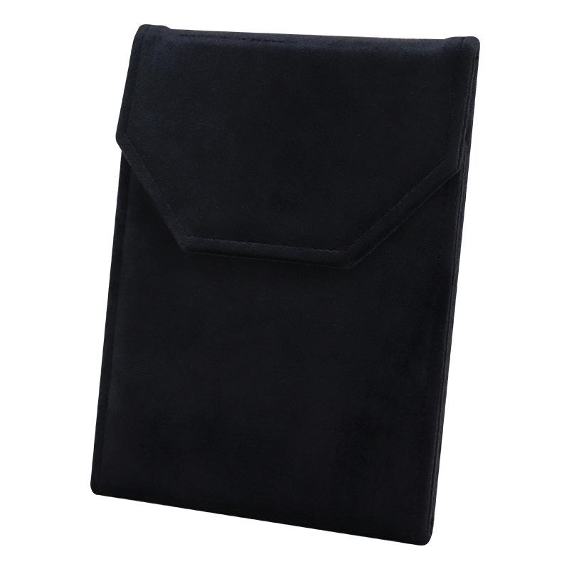 

Бархатная сумка для ожерелий на кнопках с жемчужной подвеской и местом для хранения цепочки свитера