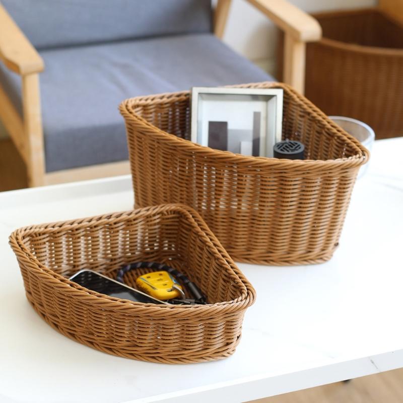 Tragbarer Eckkorb aus Kunststoff Belüftetes Regal Organizer Aufbewahrungsbox Ideal für Handtücher Kleidung und Haushaltsgegenstände