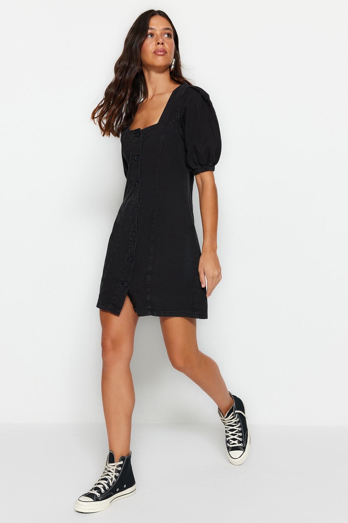 

Платье - Черное - Прямое