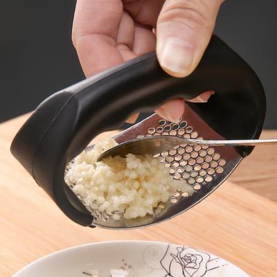 1One Stainless Steel Garlic Press Manual Garlic Press Household Kitchen Multi-Function Mashed Potatoes Olecranon Mud Pressing To