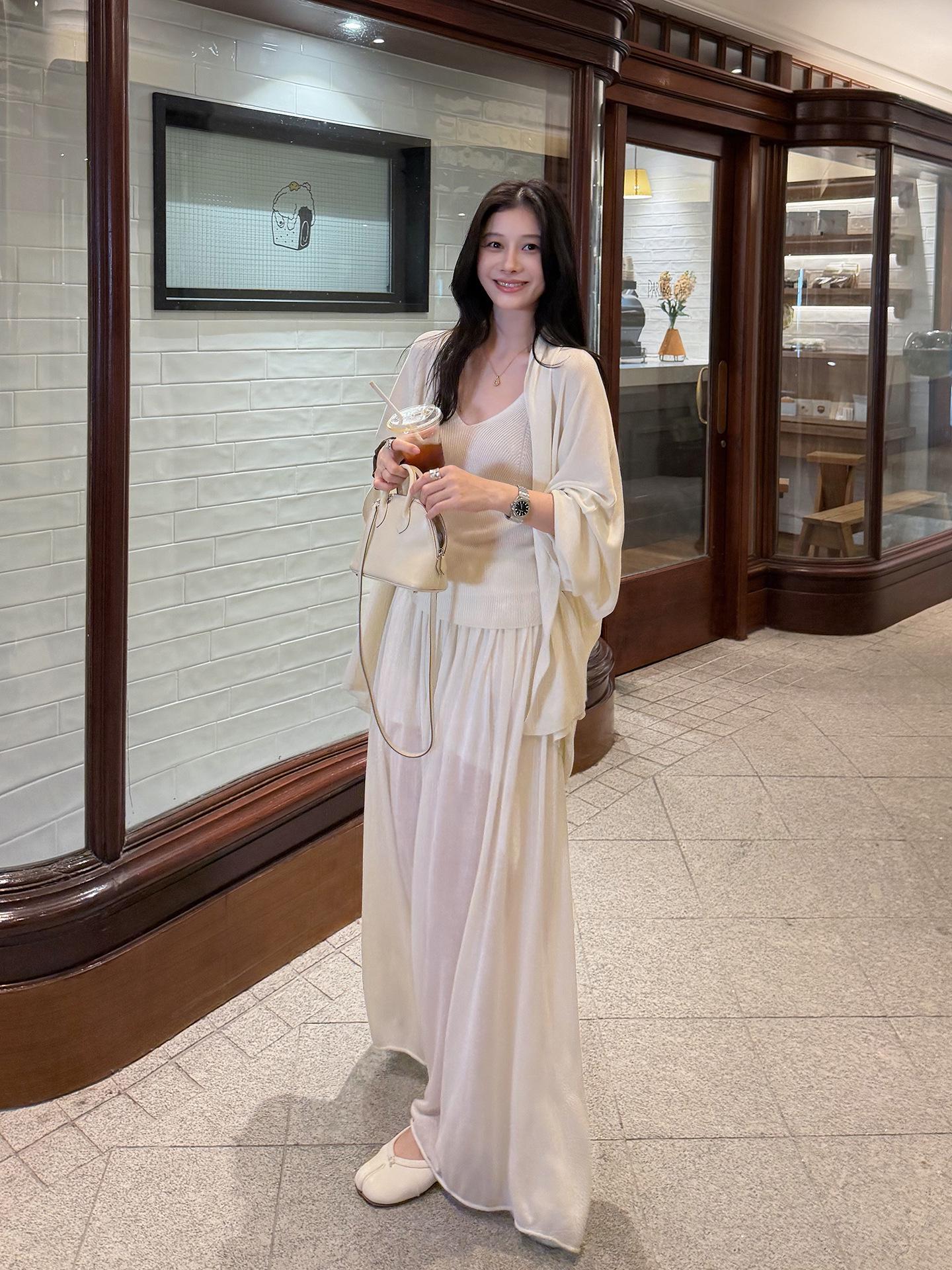

Baisiwang Women s 100% Tencel Knit Set: Spring Long Sleeve Cardigan, High Waist Pleated Skirt (3 Pieces) Small