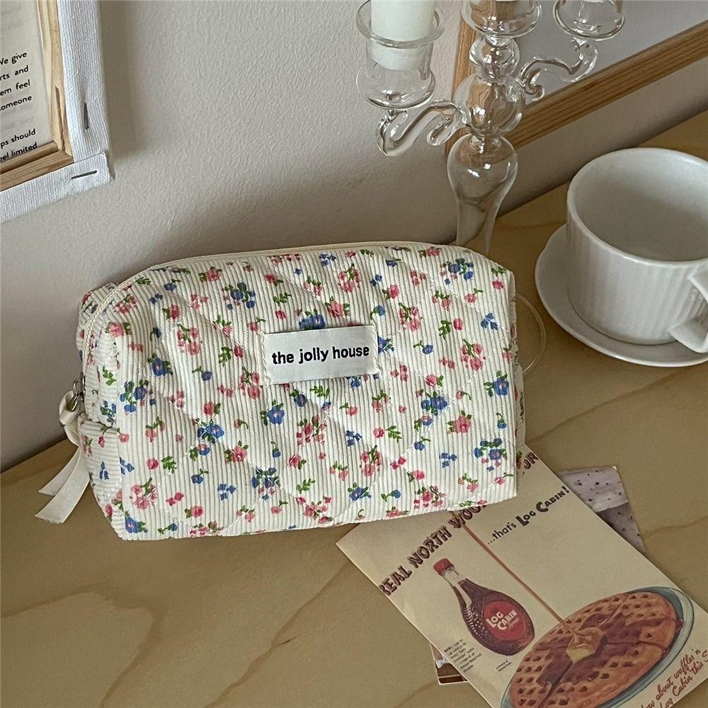 Large Floral Cosmetic Bag Coquette Organizer Bag Fashion Aesthetic Toiletry Bag  for Women Girls