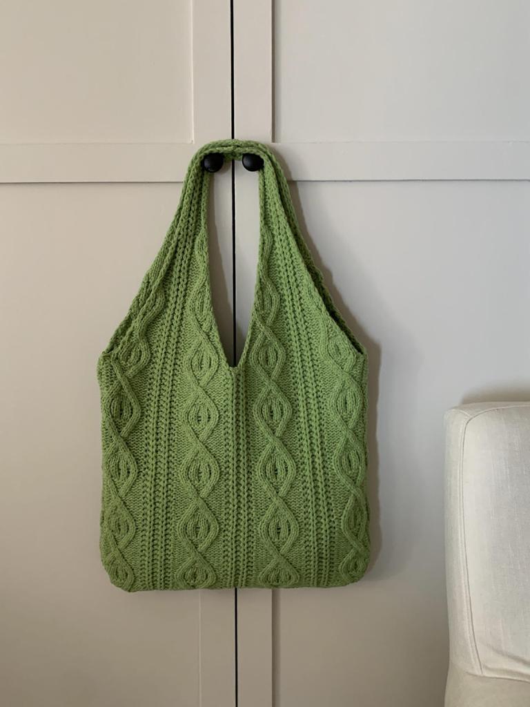 Handmade Retro Knitted Yarn Tote: Versatile Women's Shoulder Bag & Handbag