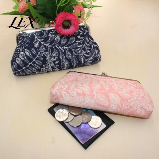 Coin Holder with Leaf Printed Purse, Kiss-lock Closure, Floral Lining Compact Tear-resistant Purse Canvas Wallet, for Coins Cards Jewelry Storage