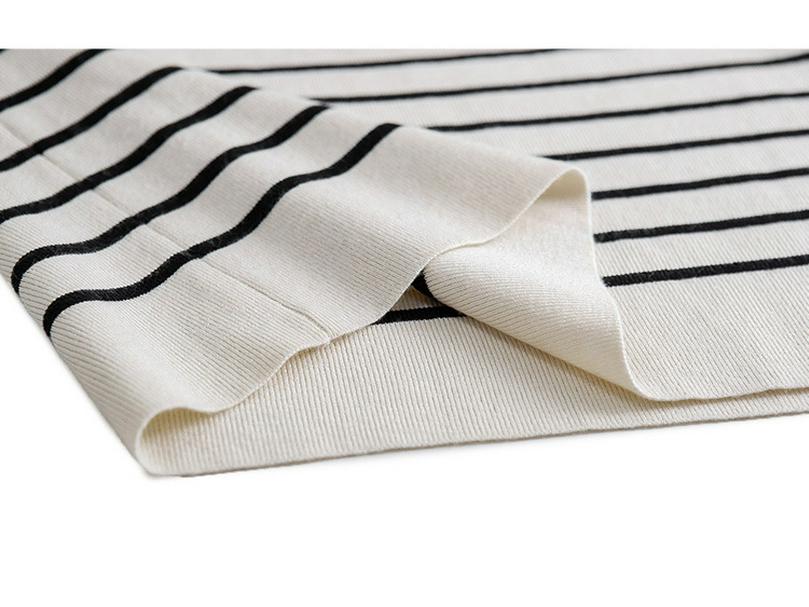 2025 Korean Style Plus Size Knit Sweater: Belly Concealing Autumn Winter Top for Women