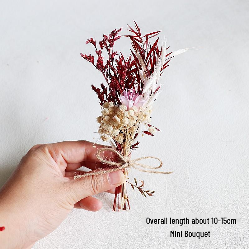 Mini Dried Flower Bouquet: Natural Air-Preserved Flowers Gift Box for DIY Decor and Handmade Ornaments.