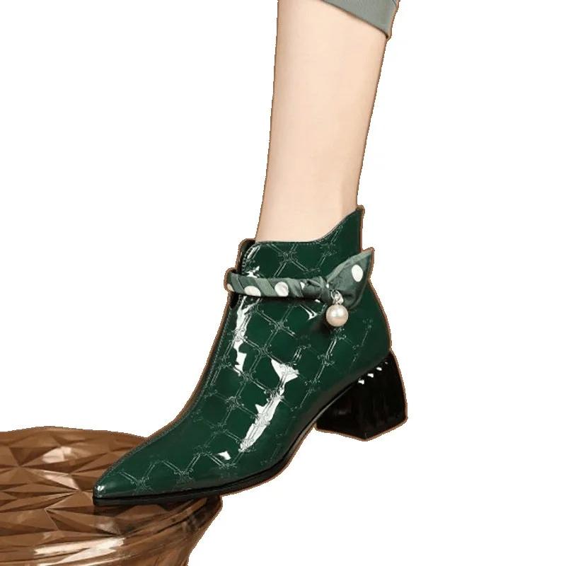 Glossy Short Boots Women'S Autumn Winter New Style Versatile Medium Heel Thick Heel Pointed Toe Side Zipper Soft Painted Leather