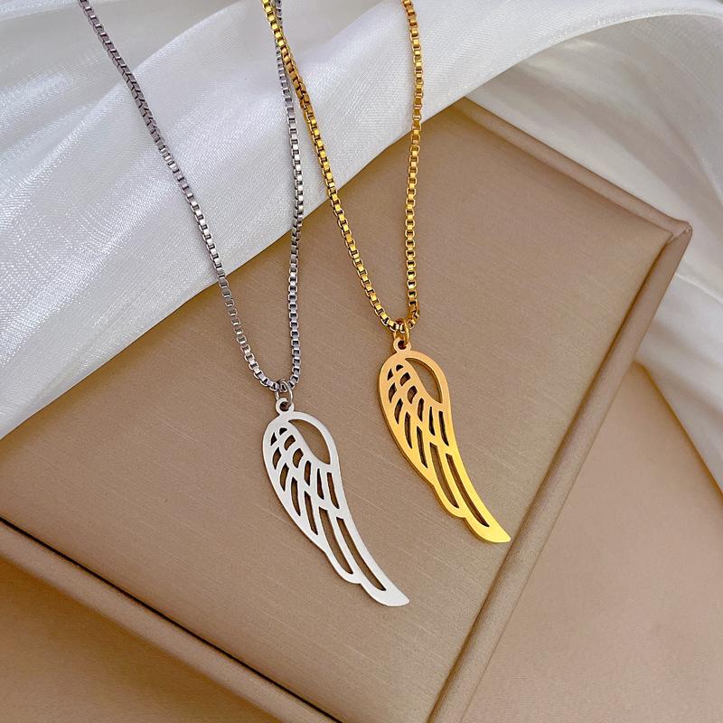 Empty Wings Personalized Minimalist Wind Furnace Real Gold Necklace Female Collarbone Chain With