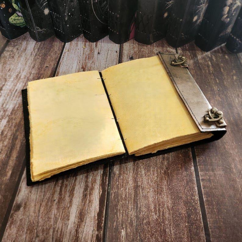 Vintage Looks  Leather Journal, Embossed Book Notebook, Leather Sketchbook, Wedding Gift, Dream Journal, Personalized Gift.