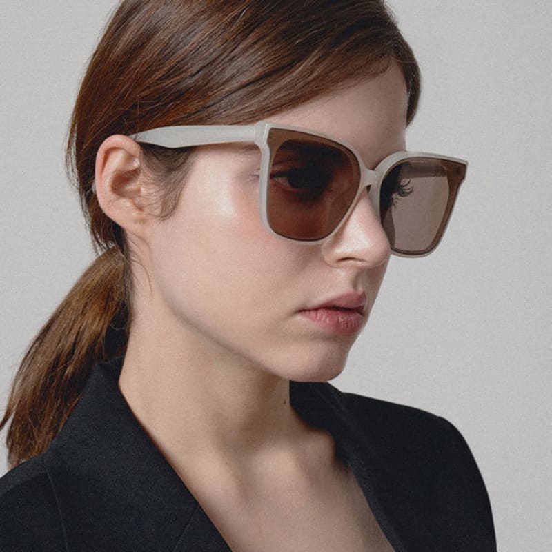 

RECLOW PITY SUNGLASS IVORY FREE