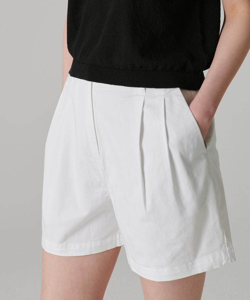 Musinsa Standard Woman Women'S Two-Tuck Wide Chino Shorts [White]