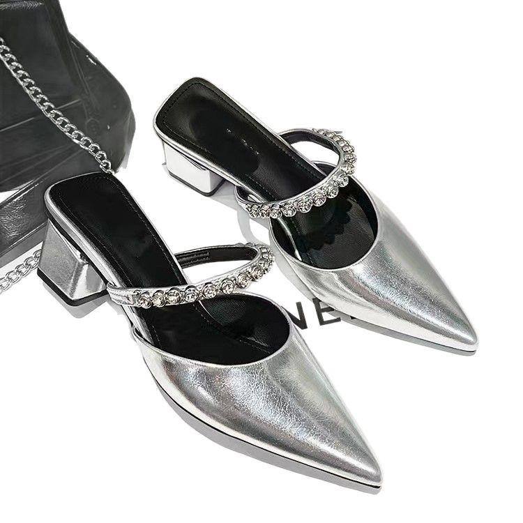 2025 spring and summer new nude fairy wind patent leather pointed half slippers women wear French temperament thick heel cool slippers