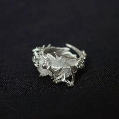 Feather Thorn Ring