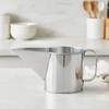 Duckbill Pouring Pot Sturdy Duty Stainless Steel Mixture Dispenser Cake Mixture Funnel Pitcher Single-Handed Use for Chefs