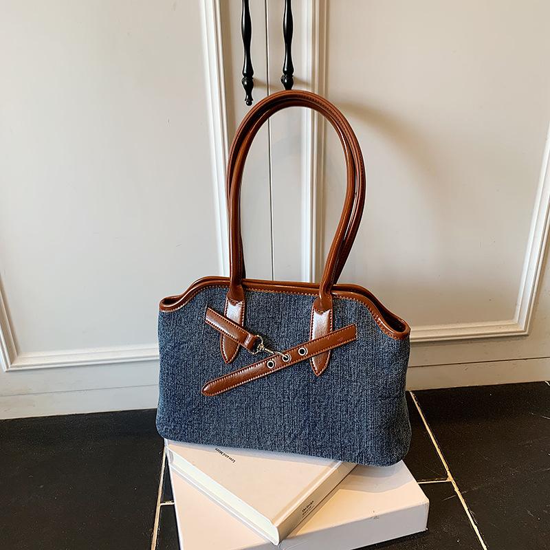 

Джинсовая сумка женская большой вместимости 2025 новая осень и зима универсальная простая на плечо студентка класс поездки на работу сумка-тоут коричневый