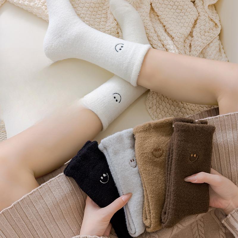 Female Autumn and Winter Plush and Thick Warm Embroidery Smiling Face Yuezi Tube Floor Socks