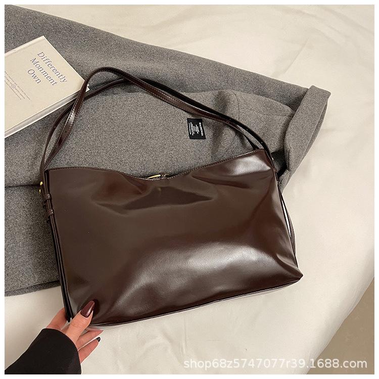 Fashion Bag Women's New Trendy High-end Commuter Tote Bag Versatile Shoulder Bag Niche Design Armpit Crossbody Bag