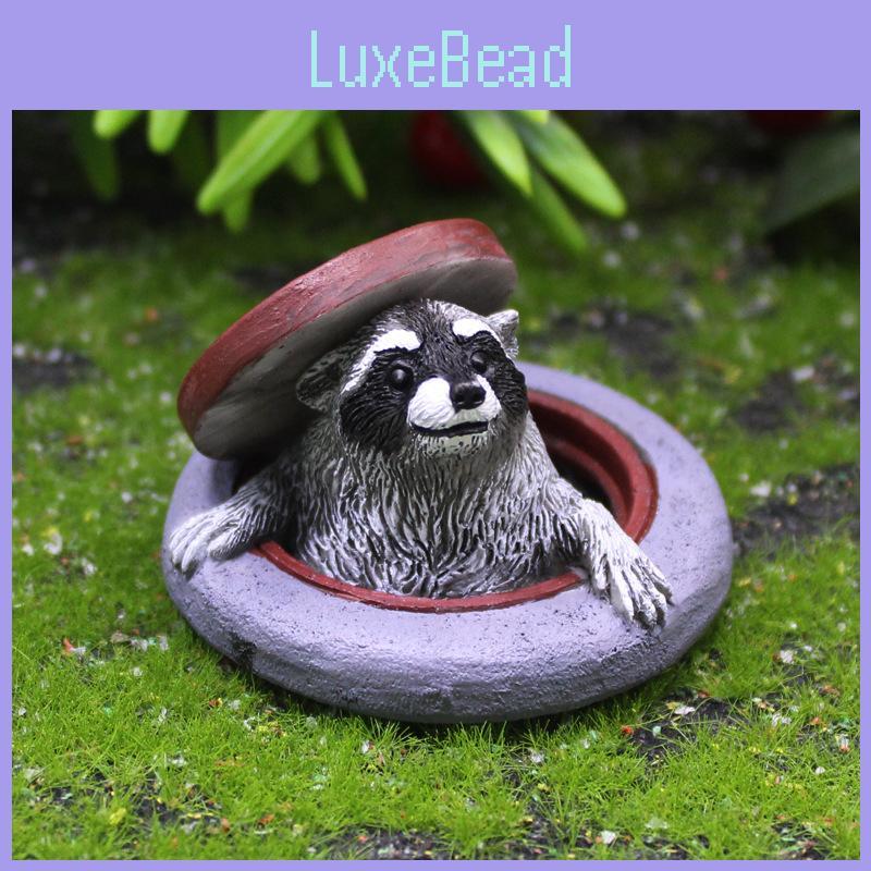 Raccoon Under The Manhole Cover Resin Garden Micro Landscape Decor For Home And Garden