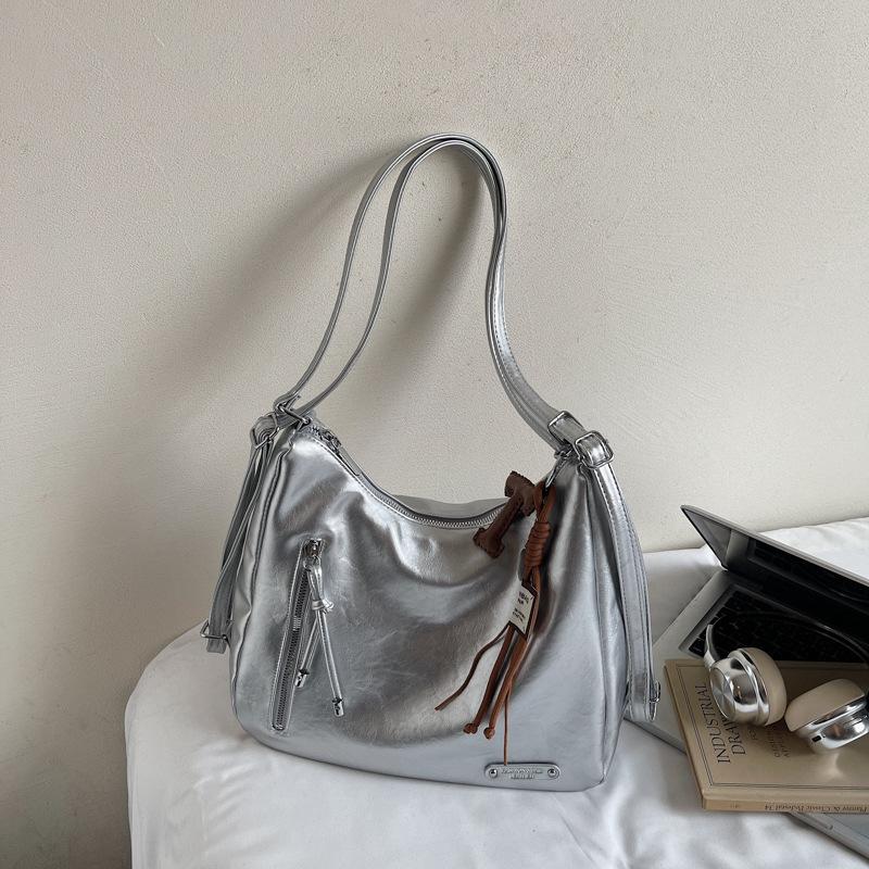 

Модная и трендовая сумка большой вместимости, повседневная и элегантная женская сумка-тоут через плечо серебряный