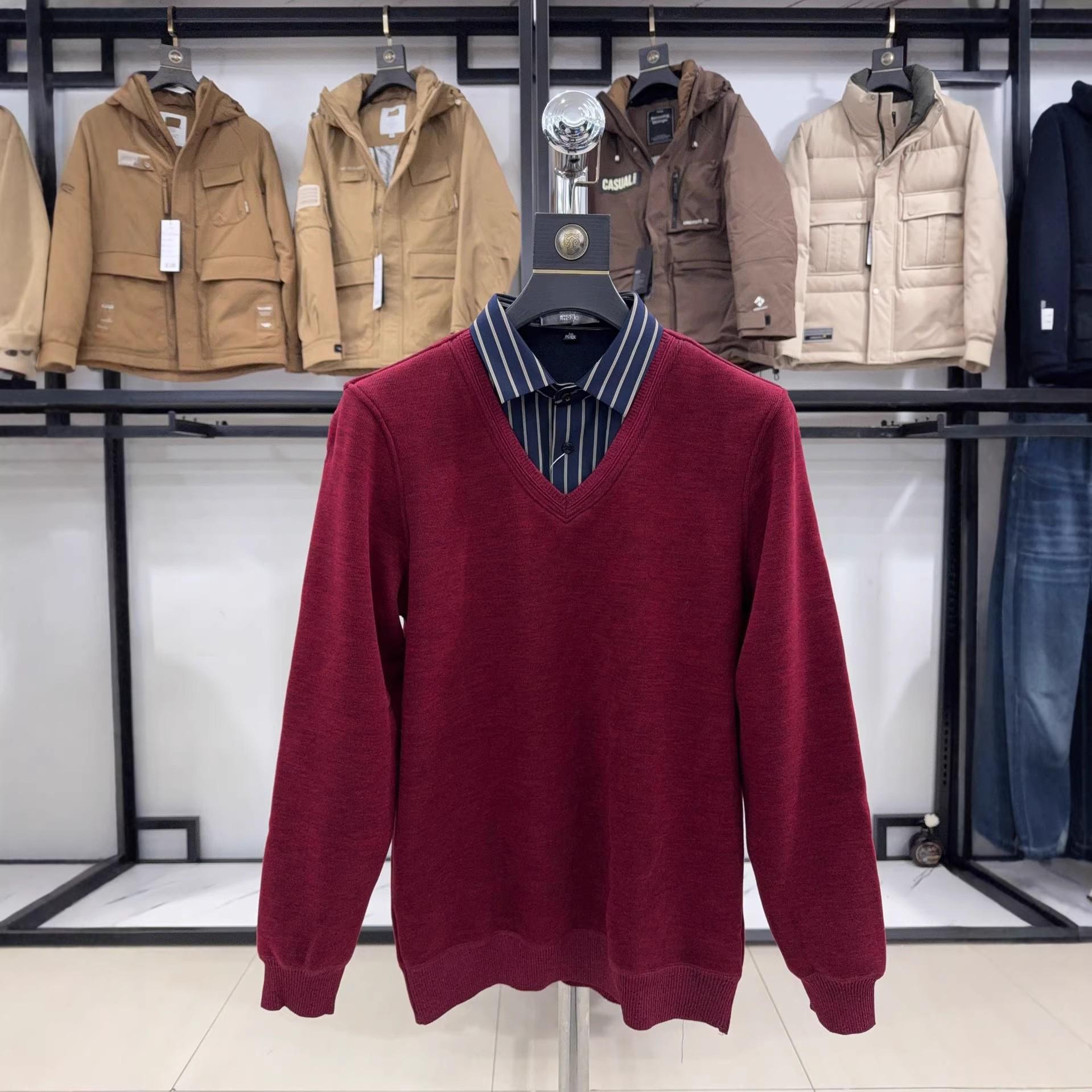 

Men s Red V-Neck Sweater with Fleece-Lined Knit and Fake Two-Piece Collar - Style PY019. 170 (100-120 kg) бордовий