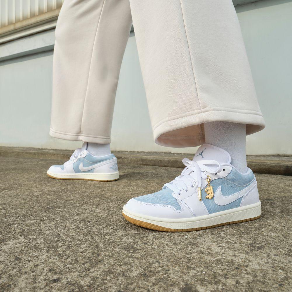 Jordan 1 Low SE Denim Worn Blue (Women s) 37.5