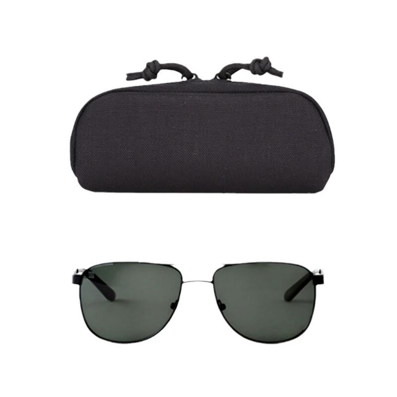 

Junshi Nylon Hard-Shell Sunglasses Case