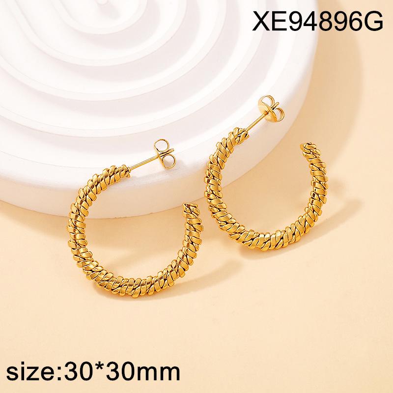 18K Gold-Plated European Titanium Twist Earrings: Fashionable, Versatile, Light Luxury Design