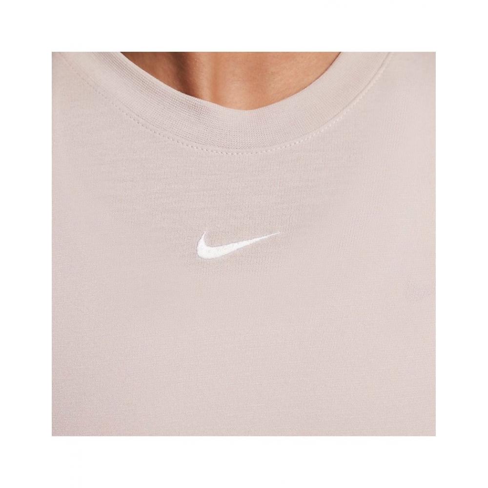 Nike Slim FiT Cropped T shirT violeT