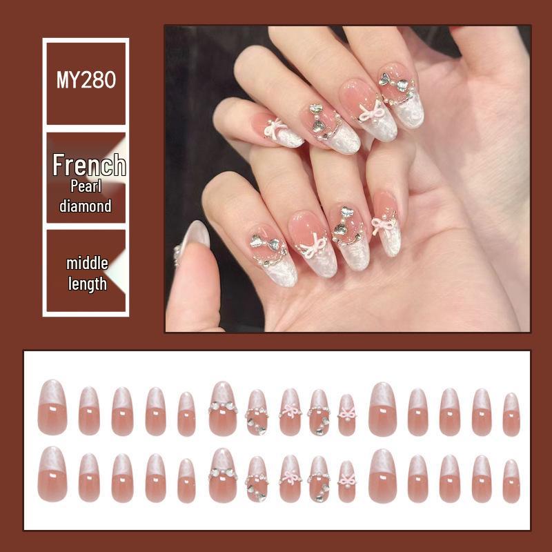 Chasing Light Cat's Eye Crystal Nails: Handmade, Detachable, Flash Diamond Design for Trendy, Stylish Looks.