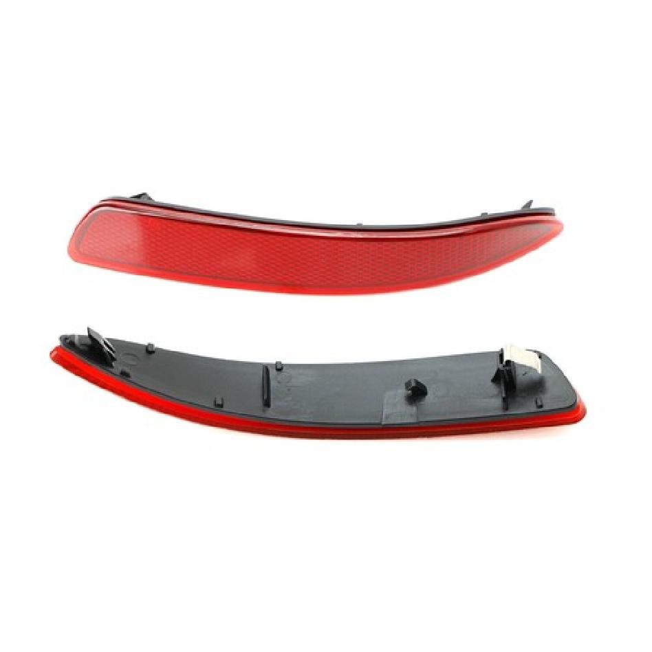 OE-Spec Red Lens Rear Bumper Reflector Replacements For 2007-2010 BMW E70 X5