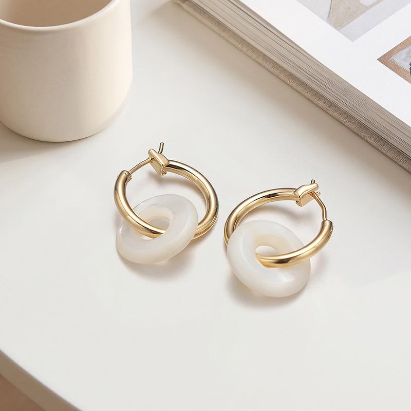Stylish Mother-of-Pearl Hoop Earrings: Light Luxury, High-End Niche Fashion for Women