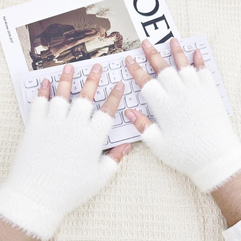 

Fuzzy Gloves Women Winter Soft Warm Fashion Writing Gloves Office Typing Student Solid-Color Minimalist Ladies Half-Finger Glove білий