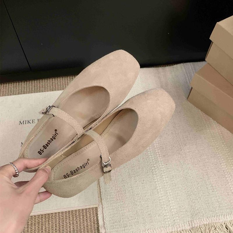 

Мода Bailamos 2025 Весна Новые Женские Балетки Круглый Носок Мелкие Слипоны Женские Повседневные Мягкая Кожа Балетки Элегантные Туфли для Платья 39 абрикосовый