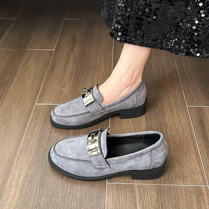 2025 British style one-pedal lightweight round head lock high heels small leather shoes large size loafers women's suede
