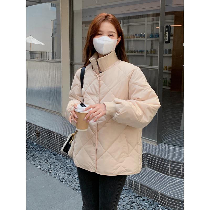 

Женская короткая клетчатая куртка с круглым вырезом и нитками больших размеров из хлопка, повседневная легкая свободная куртка для колледжа XL хаки