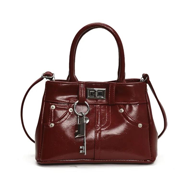 Fashionable Shoulder Bag Compact Square Handbag Simple Handheld Crossbody Bag Spring New Design Handbag Elegant Women'S Purse