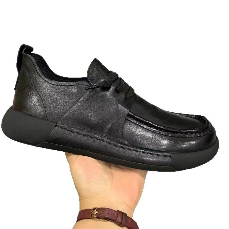 Men's lightweight one-pedal small leather shoes autumn and winter black fashion board shoes fashion sports and leisure shoes men's shoes