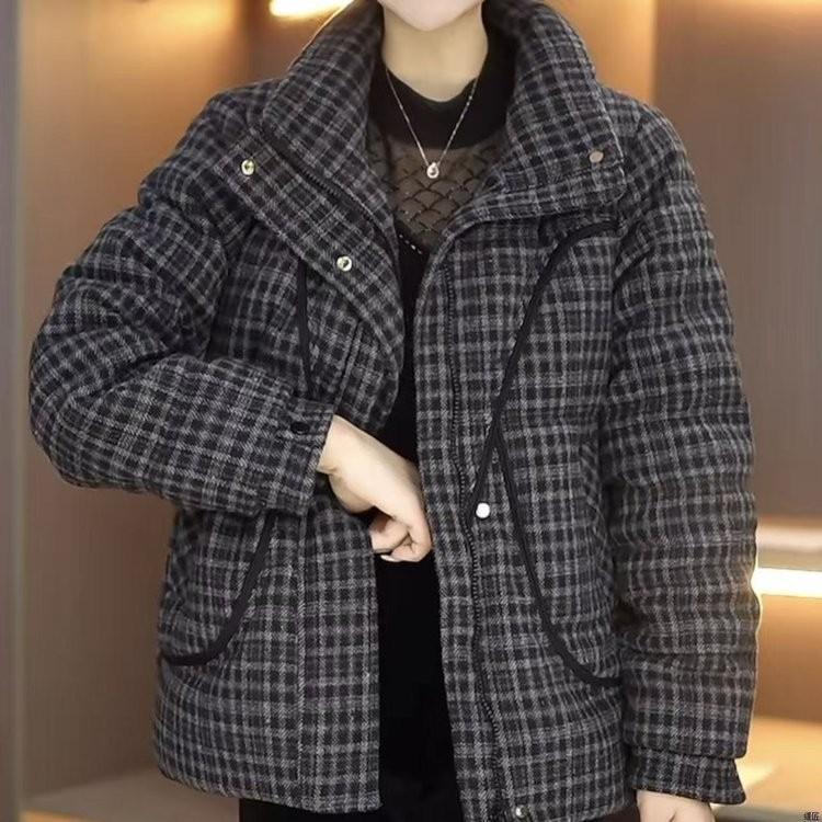 

2025 Stylish Autumn/Winter Cotton Jacket for Middle-Aged and Elderly Women, Thickened Plaid Outerwear L for 90-120 jin