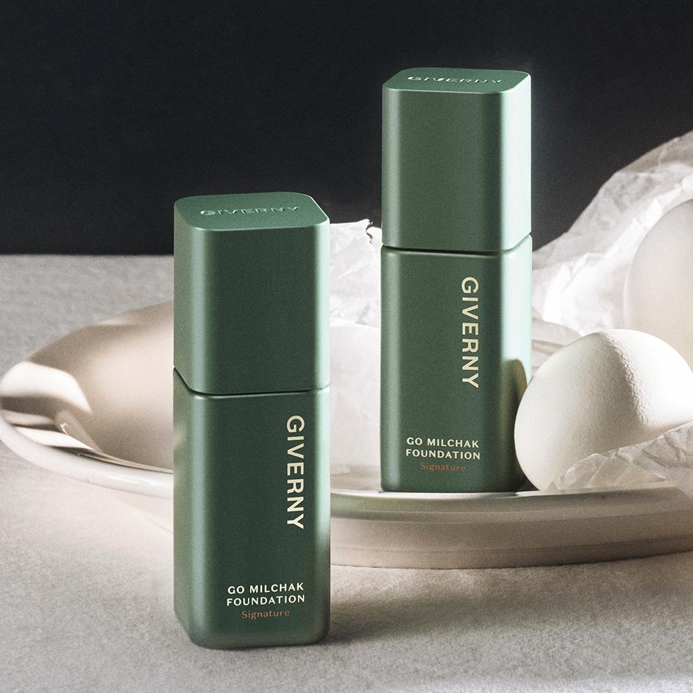 Giverny Go-Milchak Signature Foundation 22 Natural Beige
