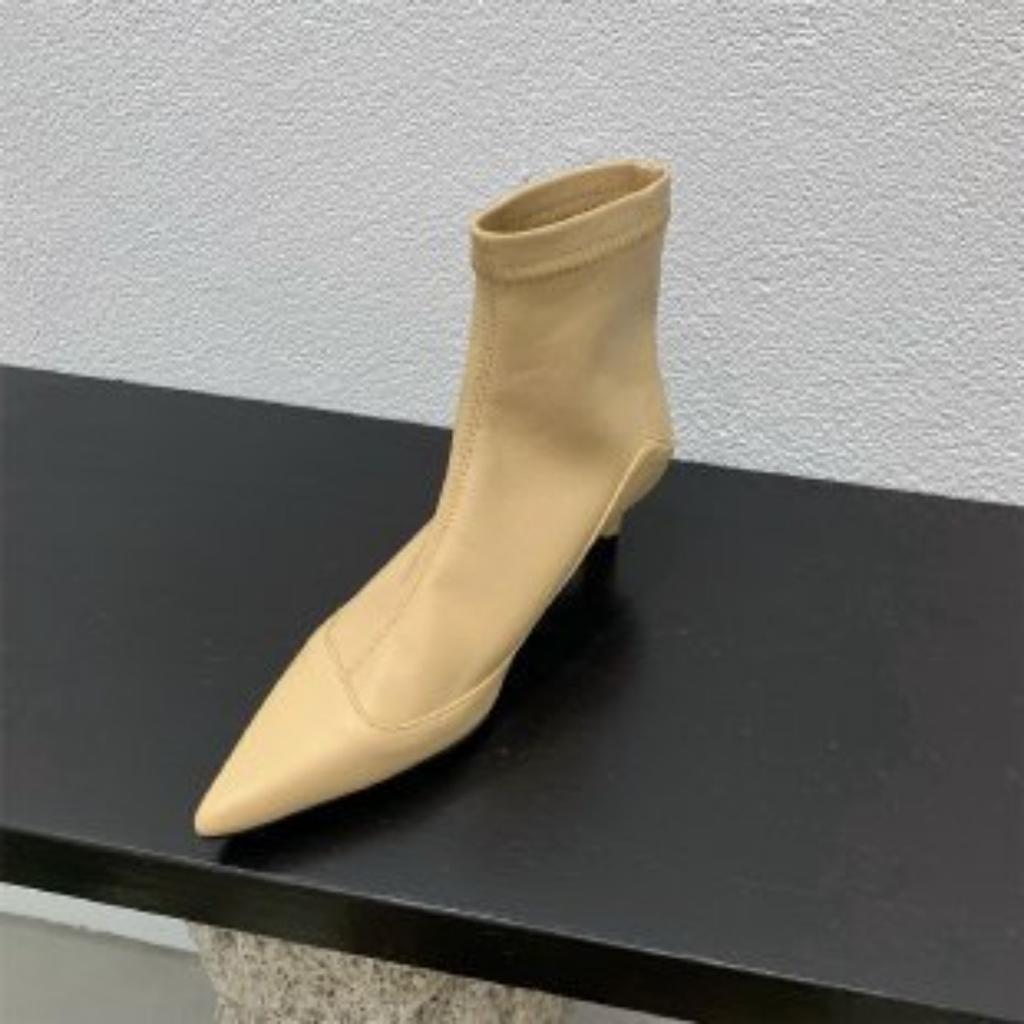 French pointed short boots women's spring and autumn low-heeled fashion soft leather versatile velvet display and bare boots