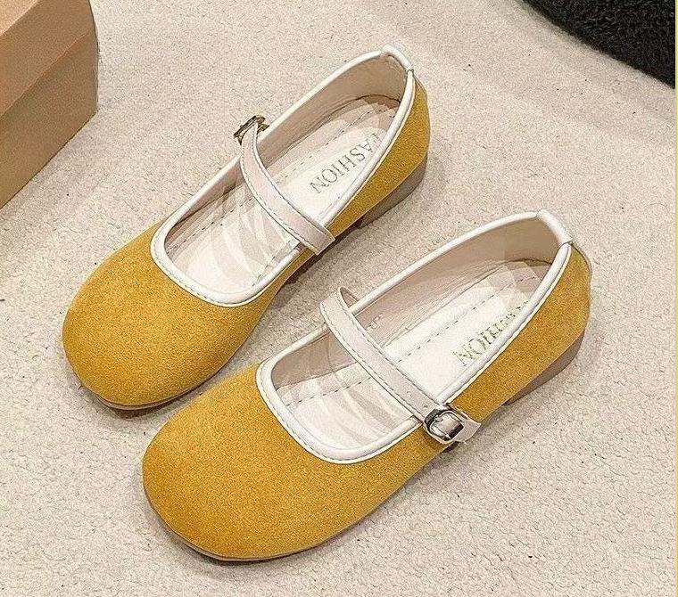 

Vintage-Inspired Chunky Heel Mary Jane Flats 2025 - Suede Slip-On with Single Strap Buckle, Perfect for Retro Chic Dresses 35 жовтий