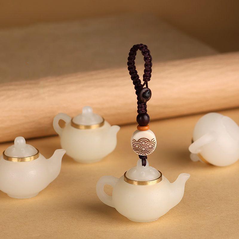 Ljusgenomsläppande Öppenarbetad Snidad Kinesisk Stil Tekanna För Att Öppna Påse Bil Nyckelring Hänge Väskhänge Funktion Bilhängande