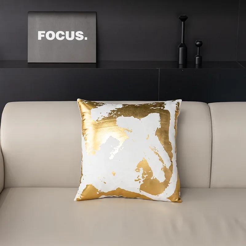 2pcs 45*45cm Nordic Luxury Hot Stamping Pillowcases Gold Patterned Short Plush Pillowslip White and Black Square Pillow Cover