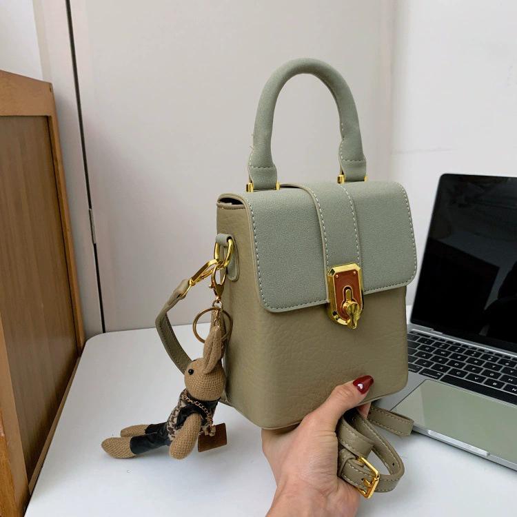 Vintage Women Crossbody Bag PU Leather Cellphone Purse Bag Pendent Rabbit Toy Small Messenger Bag Female Shoulder Handbags